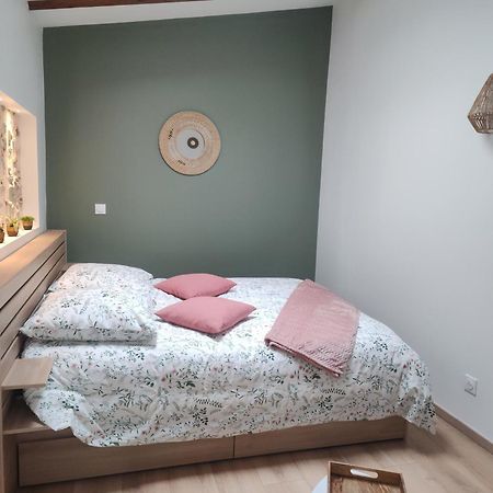 Bed and Breakfast Chez Peggy Jouarre Esterno foto
