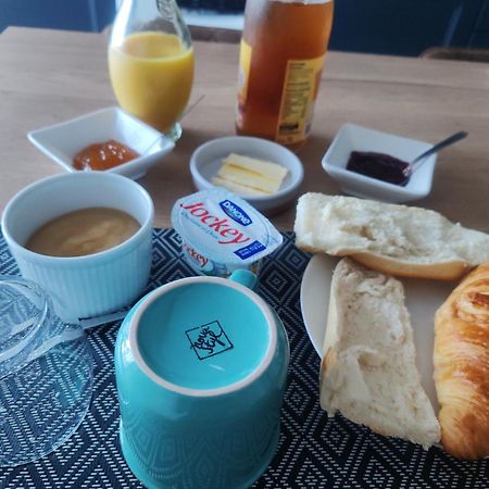 Bed and Breakfast Chez Peggy Jouarre Esterno foto