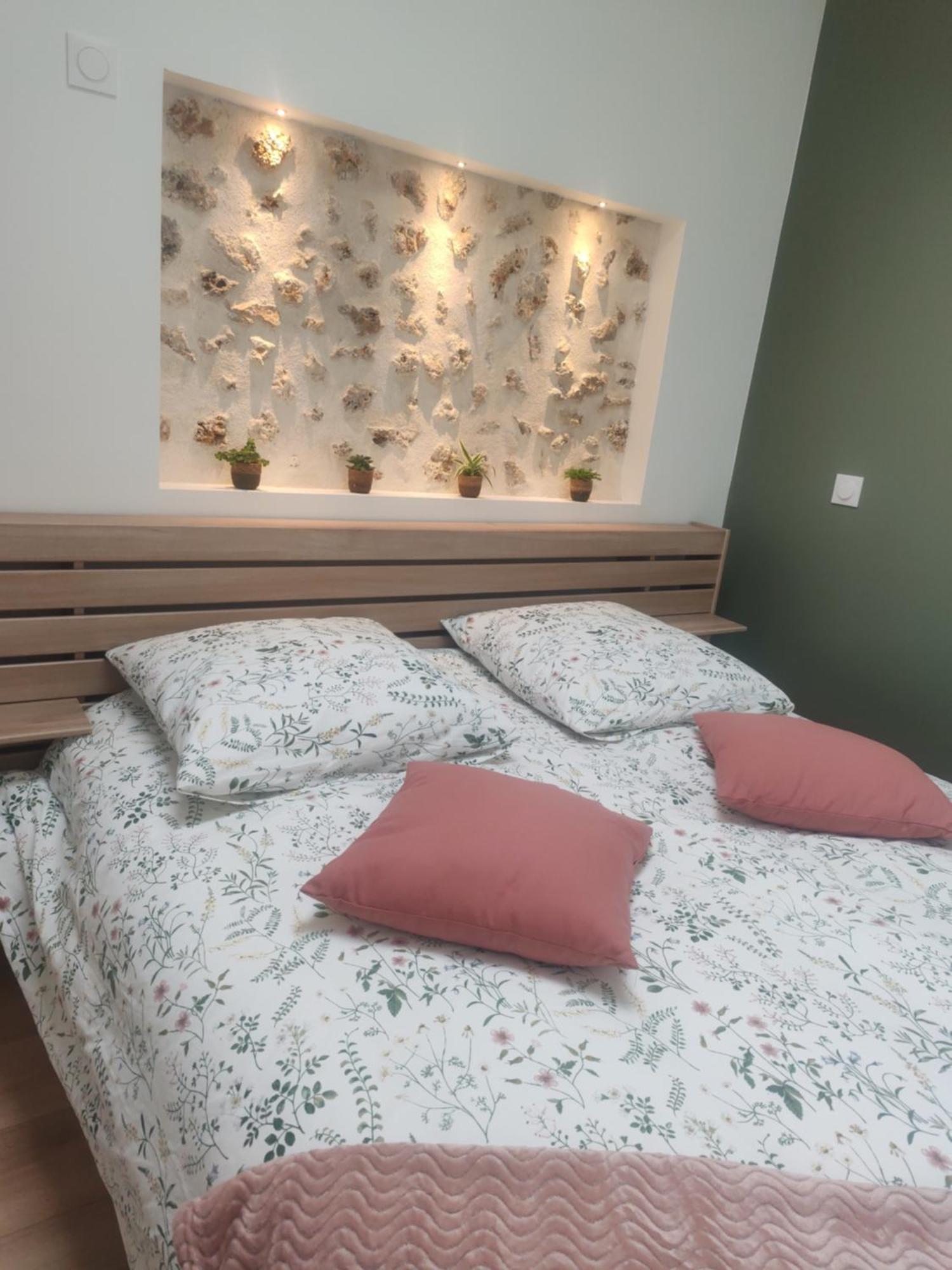 Bed and Breakfast Chez Peggy Jouarre Esterno foto